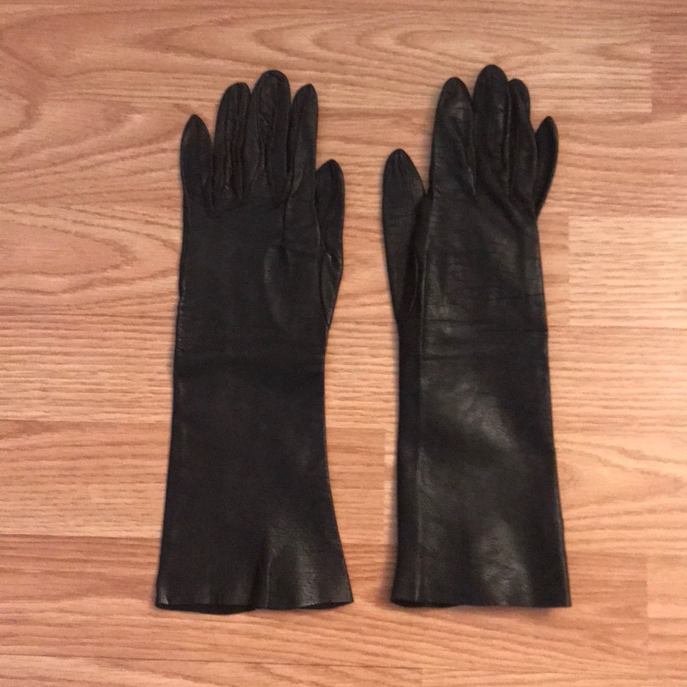 Vintage Black Gloves
